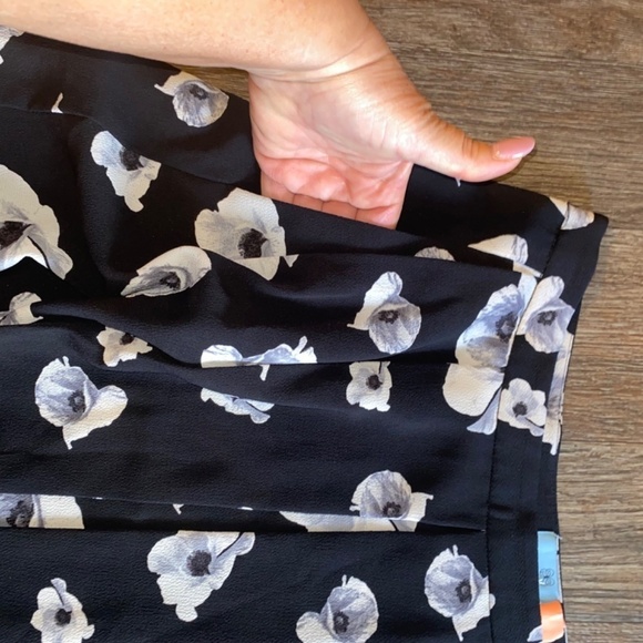 Cece size 10 black floral skirt - Picture 5 of 11